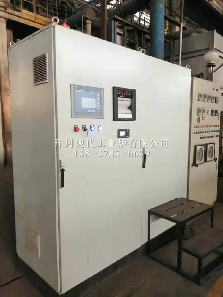 2019年現(xiàn)代工業(yè)爐臺(tái)車式燃?xì)饧訜釥t控制系統(tǒng)